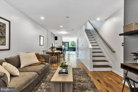 Entry Way - 323 E Lanvale St, Baltimore, MD 21202 photo 2 of 5