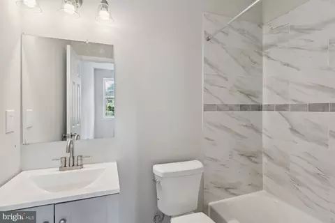 Bath - 1808 N Payson St, Baltimore, MD 21217 photo 2 of 3