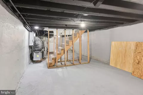 Entry Way - 1808 N Payson St, Baltimore, MD 21217 photo 3 of 3