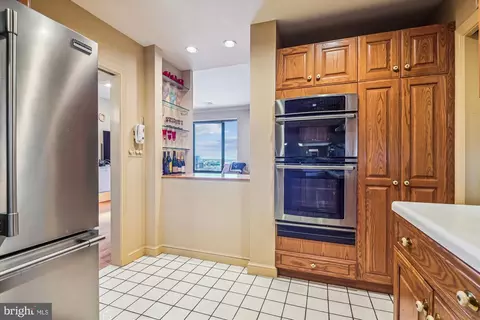 Kitchen - 10 E Lee St #2006, Baltimore, MD 21202 photo 3 of 3