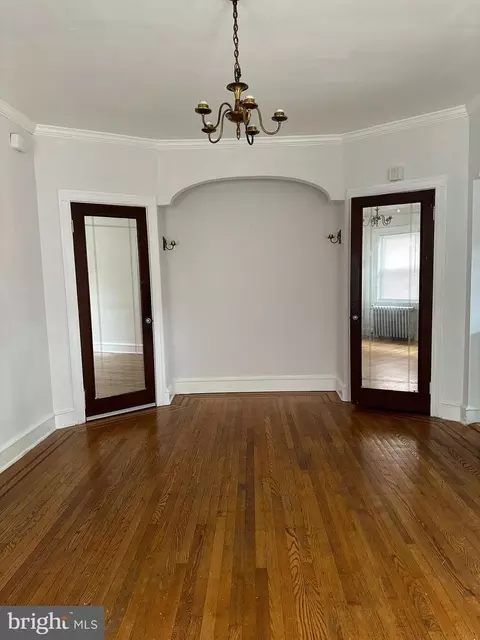 Living - 3401 Shannon Dr, Baltimore, MD 21213 photo 4 of 4