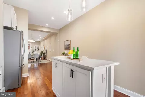 Entry Way - 808 Whitelock St, Baltimore, MD 21217 photo 5 of 12