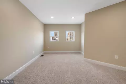Bedroom - 808 Whitelock St, Baltimore, MD 21217 photo 7 of 8