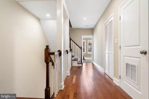 Entry Way - 808 Whitelock St, Baltimore, MD 21217 photo 9 of 12