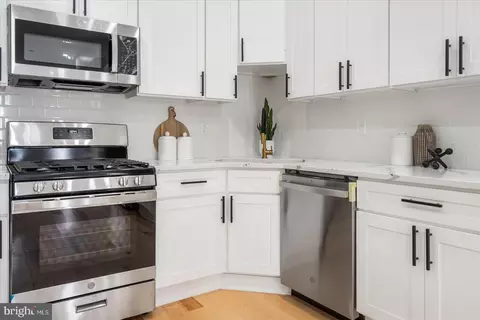 Kitchen - 333 E 21st St, Baltimore, MD 21218 photo 1 of 3