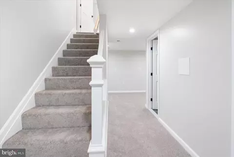 Entry Way - 333 E 21st St, Baltimore, MD 21218 photo 6 of 9
