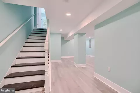 Entry Way - 417 Mount Holly St, Baltimore, MD 21229 photo 6 of 7