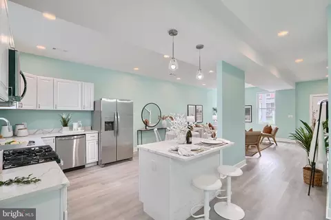 Kitchen - 417 Mount Holly St, Baltimore, MD 21229 photo 4 of 8