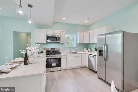 Kitchen - 417 Mount Holly St, Baltimore, MD 21229 photo 1 of 8