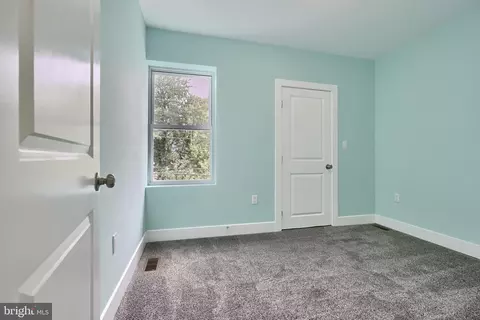 Bedroom - 417 Mount Holly St, Baltimore, MD 21229 photo 5 of 6