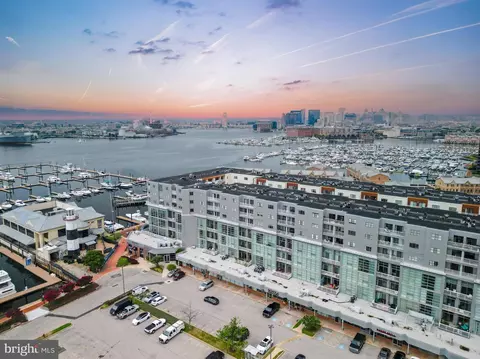 2772 Lighthouse Pt E #402, Baltimore, MD 21224 photo 1