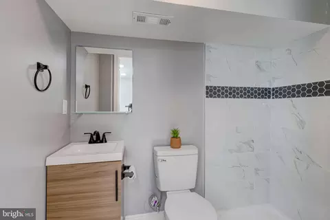 Bath - 5512 Silverbell Rd, Baltimore, MD 21206 photo 1 of 5