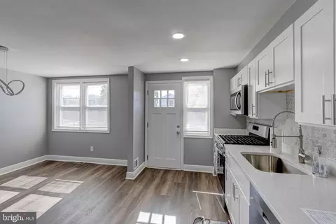 Entry Way - 5512 Silverbell Rd, Baltimore, MD 21206 photo 1 of 2