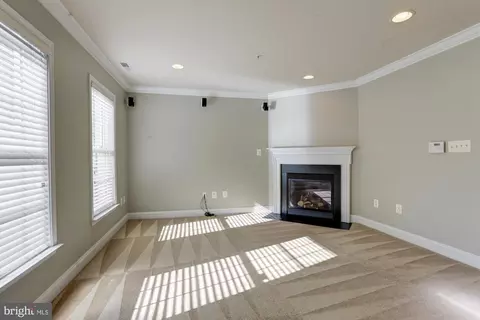 Living - 808 Ryan St, Baltimore, MD 21230 photo 3 of 8