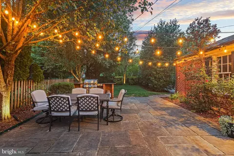Exterior - 120 Croydon Rd, Baltimore, MD 21212 photo 17 of 38