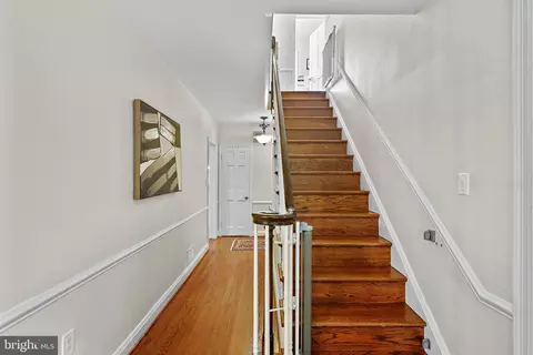 Entry Way - 120 Croydon Rd, Baltimore, MD 21212 photo 2 of 3