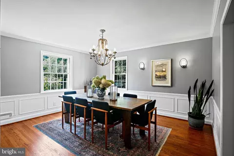 Dining - 120 Croydon Rd, Baltimore, MD 21212 photo 1 of 2