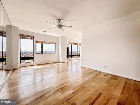 10 E Lee St #904, Baltimore, MD 21202 photo 1