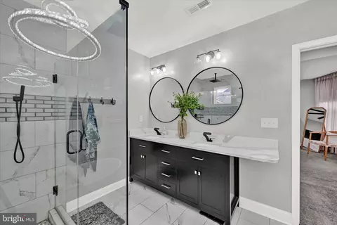 Bath - 3712 Sequoia Ave, Baltimore, MD 21215 photo 4 of 5