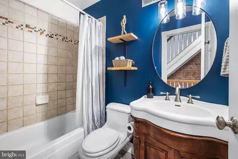 Bath - 1455 Andre St, Baltimore, MD 21230 photo 2 of 2
