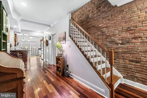 Entry Way - 1455 Andre St, Baltimore, MD 21230 photo 5 of 13