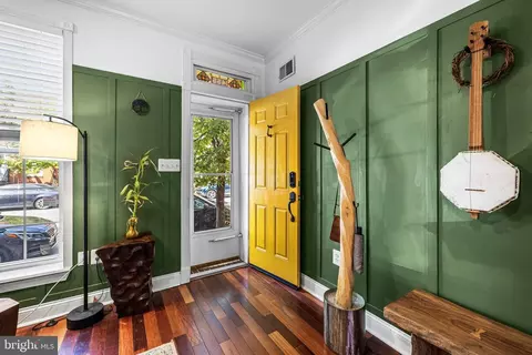 Entry Way - 1455 Andre St, Baltimore, MD 21230 photo 1 of 13