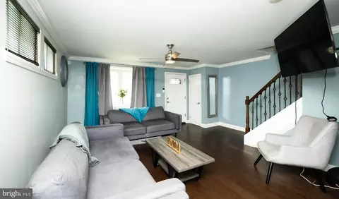 Entry Way - 6529 Hilltop Ave, Baltimore, MD 21206 photo 1 of 6