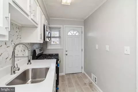 3394 Saint Benedict St, Baltimore, MD 21229 photo 4
