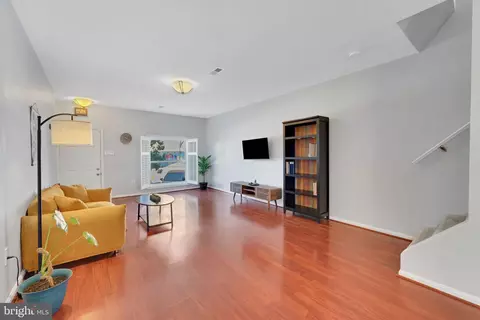 221 N Lakewood Ave, Baltimore, MD 21224