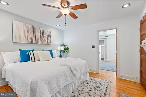 Bedroom - 1805 Fleet St, Baltimore, MD 21231 photo 3 of 7