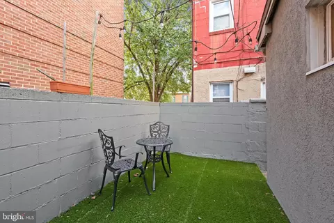 Exterior - 1805 Fleet St, Baltimore, MD 21231 photo 1 of 2