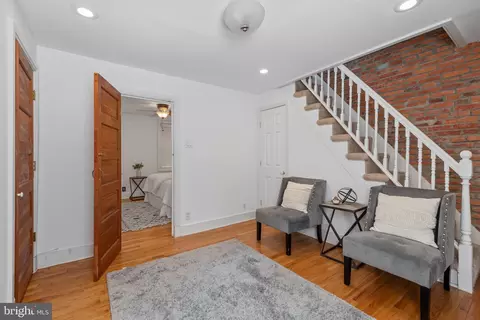 Entry Way - 1805 Fleet St, Baltimore, MD 21231 photo 5 of 7