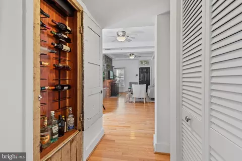 Entry Way - 1805 Fleet St, Baltimore, MD 21231 photo 1 of 7