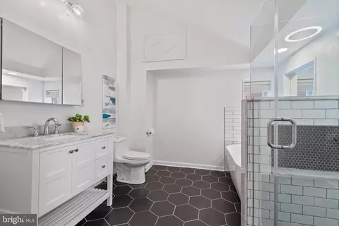 Bath - 1805 Fleet St, Baltimore, MD 21231 photo 2 of 4