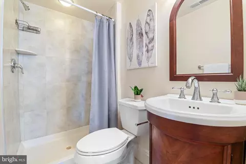 665 E Clement St, Baltimore, MD 21230 photo 18