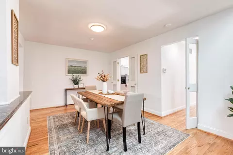 Dining - 214 Grindall St, Baltimore, MD 21230 photo 6 of 7