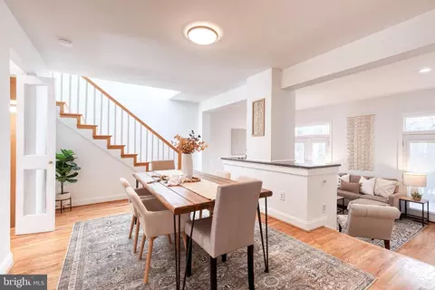 Dining - 214 Grindall St, Baltimore, MD 21230 photo 4 of 7