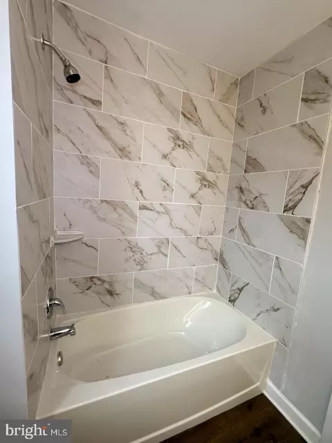 Bath - 436 E Patapsco Ave, Baltimore, MD 21225 photo 3 of 3