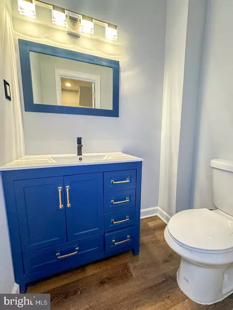Bath - 436 E Patapsco Ave, Baltimore, MD 21225 photo 1 of 3