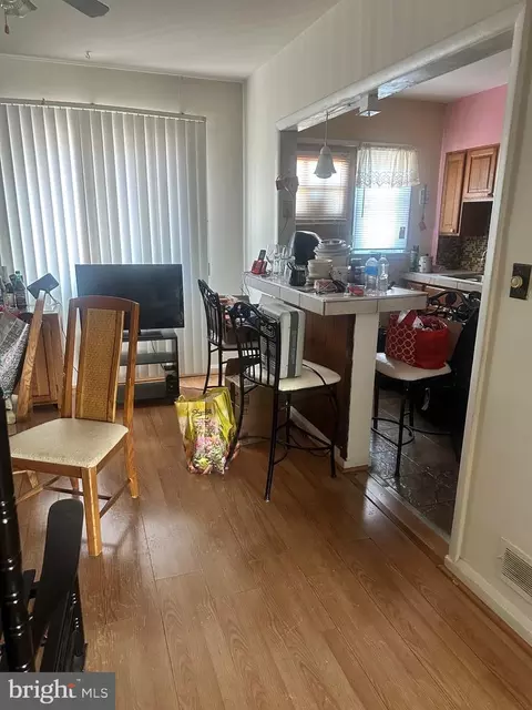 529 Brisbane Rd, Baltimore, MD 21229 photo 4