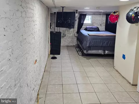 Bedroom - 1122 Myrtle Ave, Baltimore, MD 21201 photo 3 of 4
