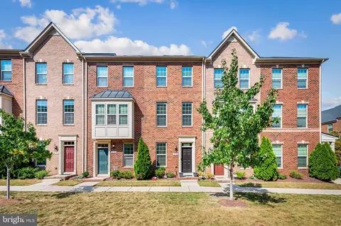 Exterior - 810 S Macon St, Baltimore, MD 21224 photo 1 of 4