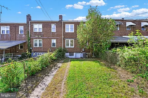 Exterior - 2804 E Federal St, Baltimore, MD 21213 photo 1 of 3