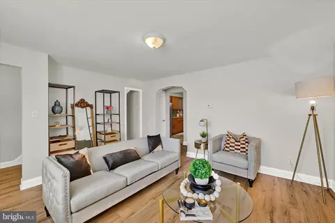 Entry Way - 2804 E Federal St, Baltimore, MD 21213 photo 1 of 2