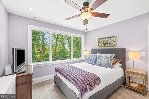 Bedroom - 7 Midvale Rd, Baltimore, MD 21210 photo 6 of 10