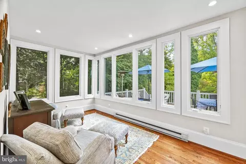 Exterior - 7 Midvale Rd, Baltimore, MD 21210 photo 4 of 22