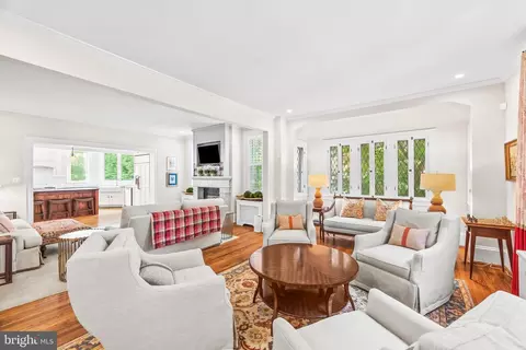 Living - 7 Midvale Rd, Baltimore, MD 21210 photo 1 of 6