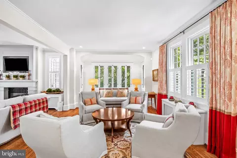 Living - 7 Midvale Rd, Baltimore, MD 21210 photo 3 of 6
