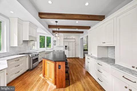 Kitchen - 7 Midvale Rd, Baltimore, MD 21210 photo 3 of 6
