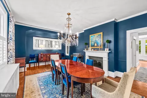 Dining - 7 Midvale Rd, Baltimore, MD 21210 photo 2 of 3